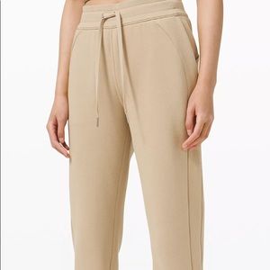 never worn beige lululemon scuba joggers size 2